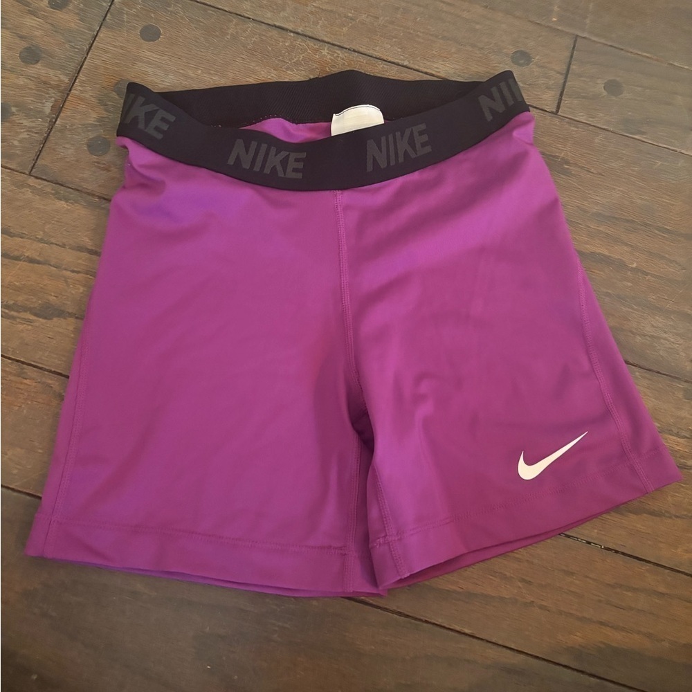Nike Pro Compression Shorts Size Medium in Purple